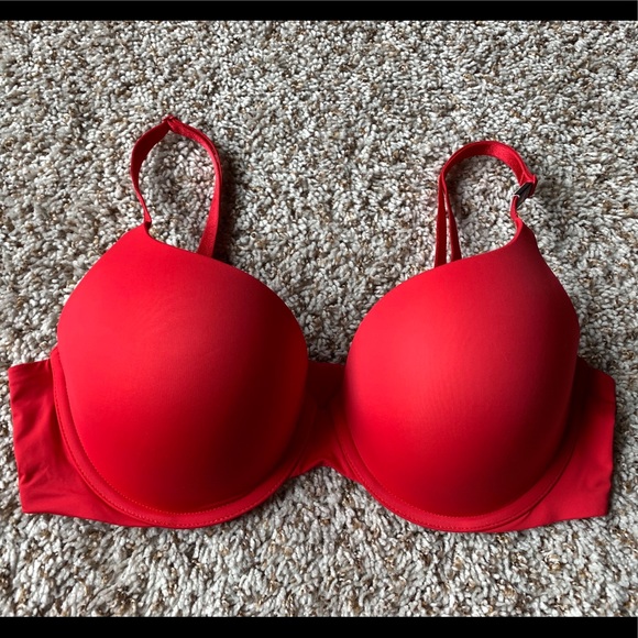 NWT Victorias Secret The PERFECT SHAPE T-Shirt Bra Women Intimates Red 36C